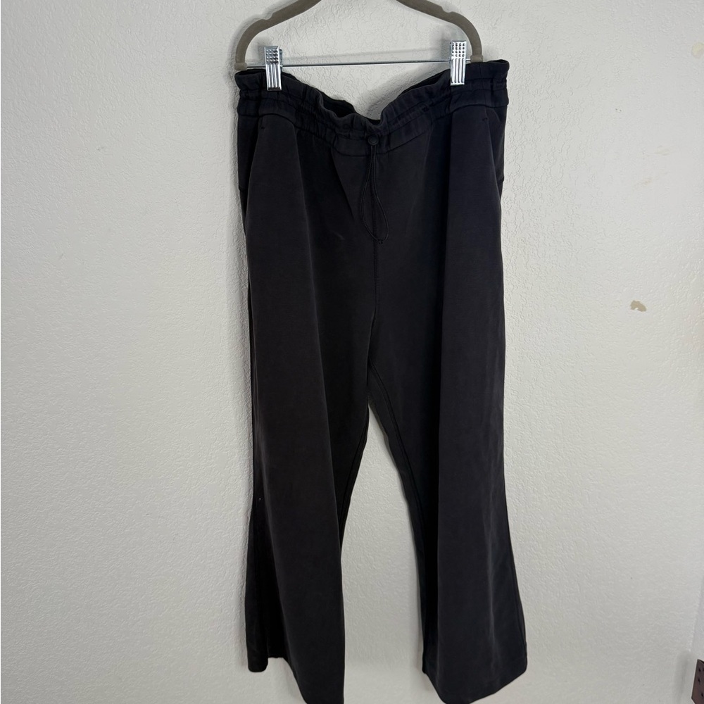 Lululemon women’s Black Pants